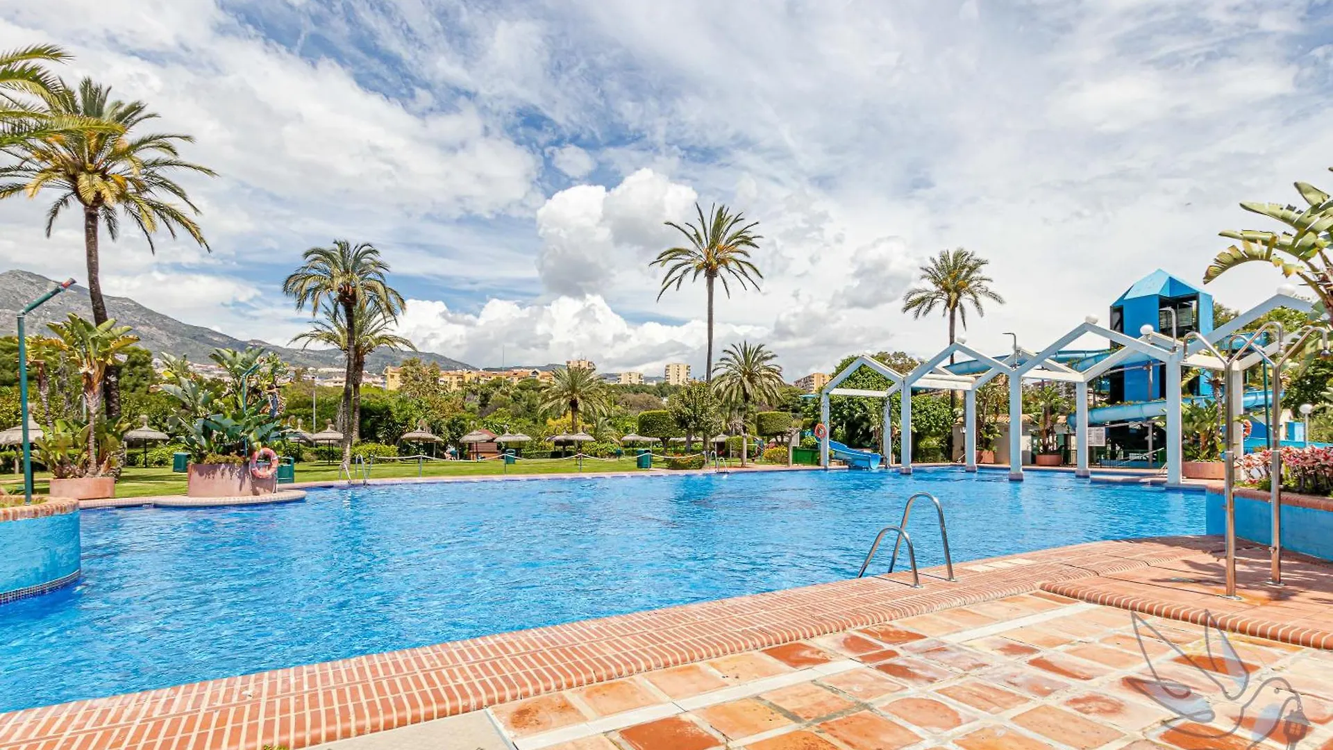 Benal Beach Deluxe Apartment With Panoramic Sea Views Benalmádena