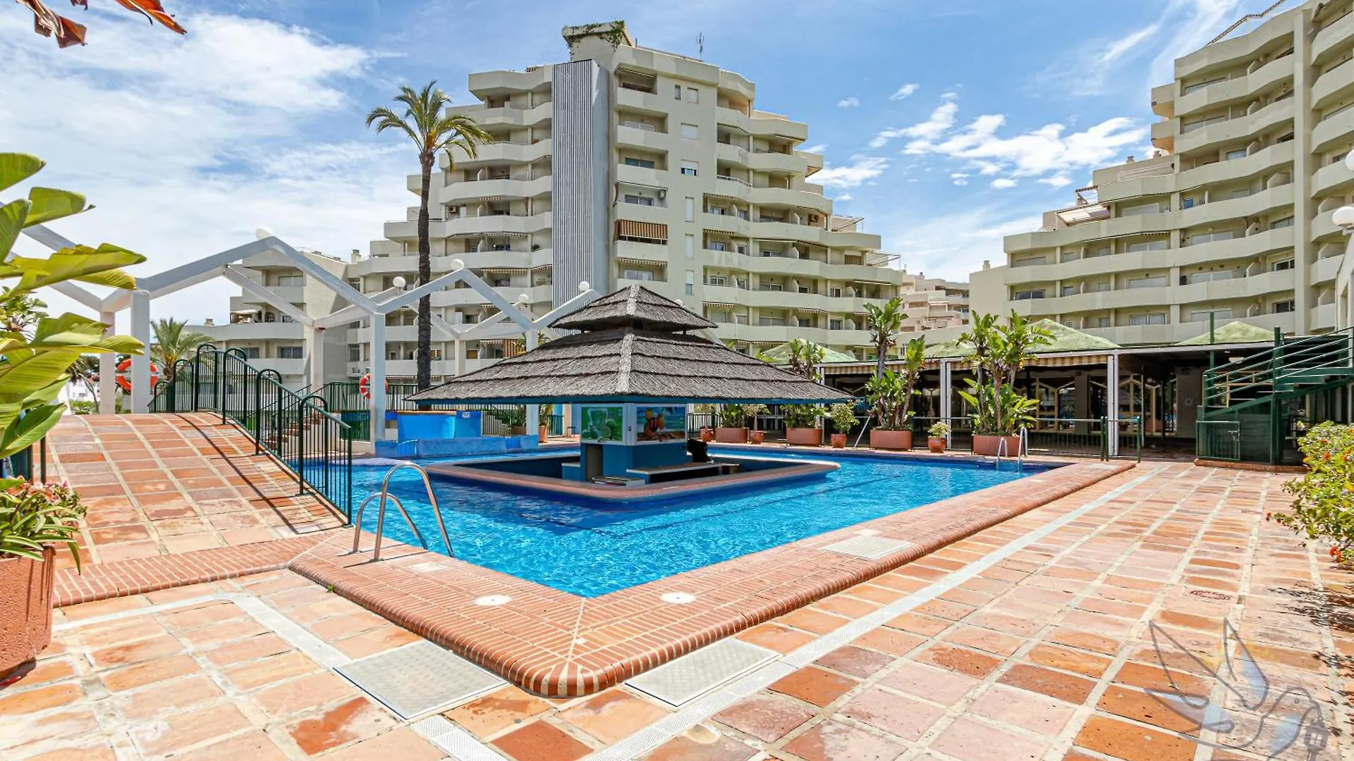 Benal Beach Deluxe Apartment With Panoramic Sea Views Benalmádena 0*,  Spanien